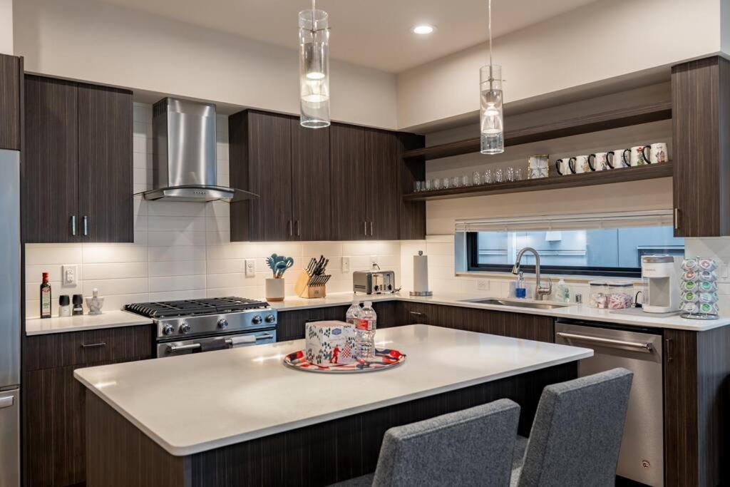 West Seattle'S Modern Townhome ภายนอก รูปภาพ